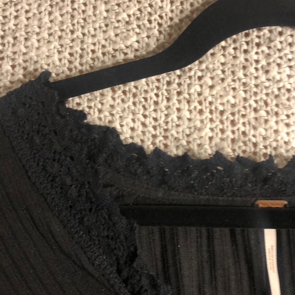 Free People Black Lace Up Long Sleeved Crop Top - Picture 4 of 7